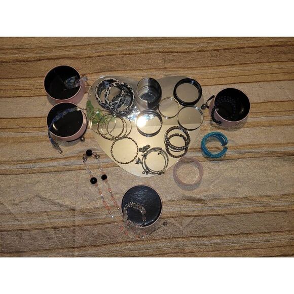 Surprise bracelet  - Picture 3 of 16